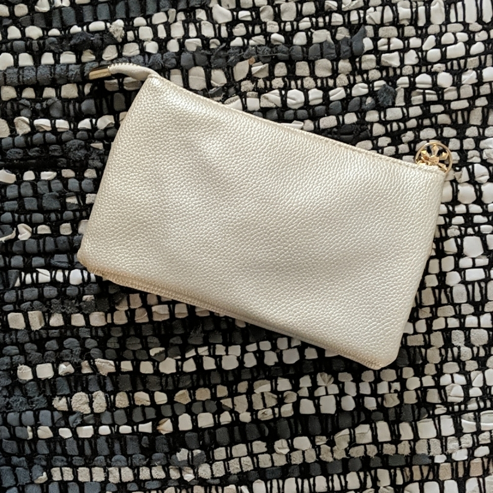 New Boutique Crossbody/Wristlet